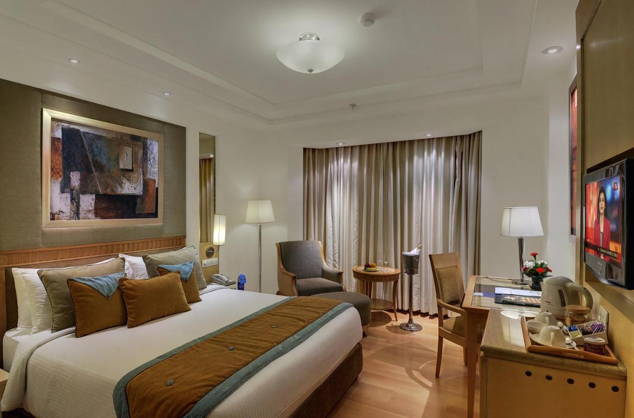 Inde Hotel Vista Woods Huda City Centre, Gurgaon Exterior foto