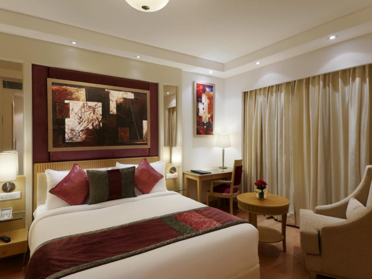 Inde Hotel Vista Woods Huda City Centre, Gurgaon Exterior foto