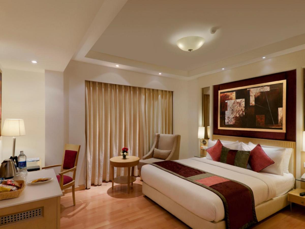 Inde Hotel Vista Woods Huda City Centre, Gurgaon Exterior foto
