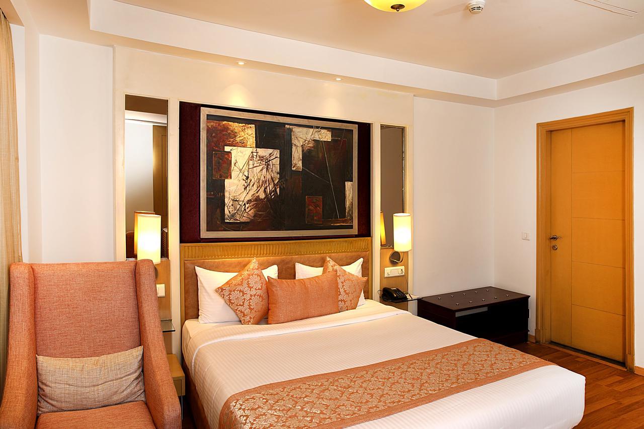 Inde Hotel Vista Woods Huda City Centre, Gurgaon Exterior foto