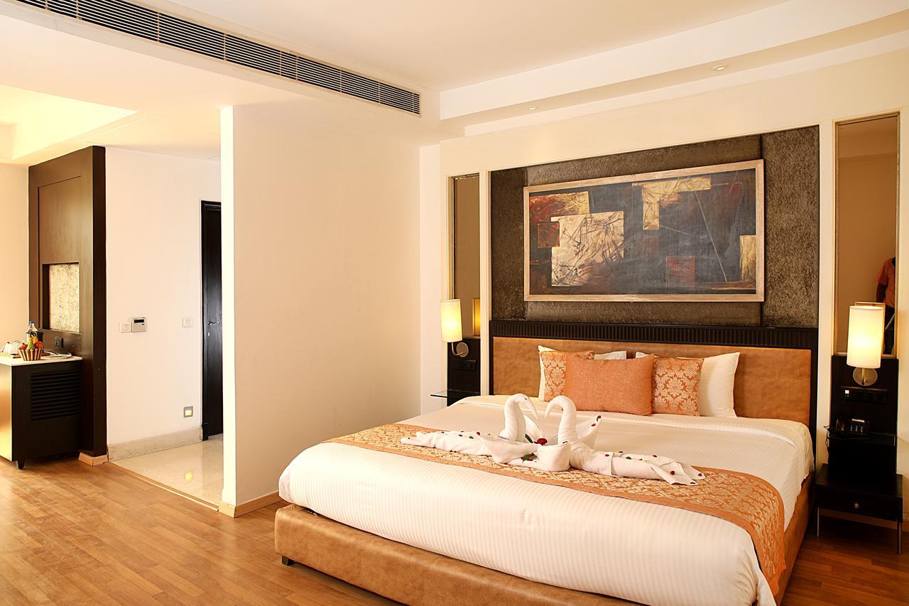 Inde Hotel Vista Woods Huda City Centre, Gurgaon Exterior foto